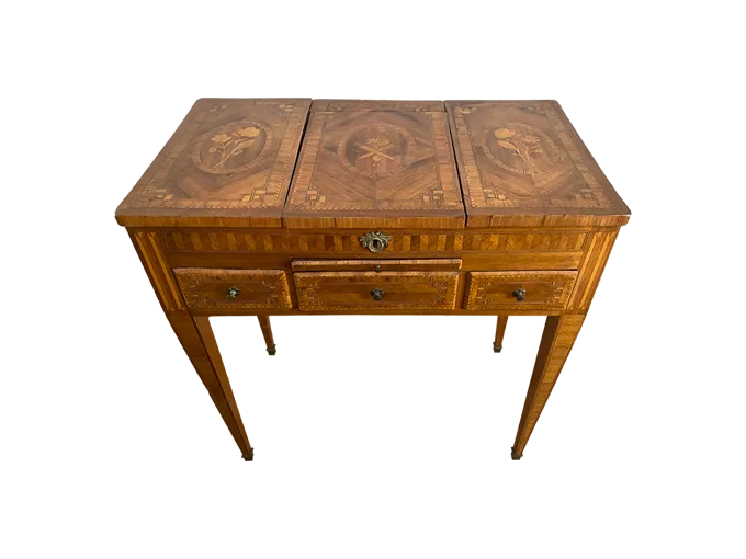 Coiffeuse Louis XVI fermée Coiffeuse Louis XVI fermée