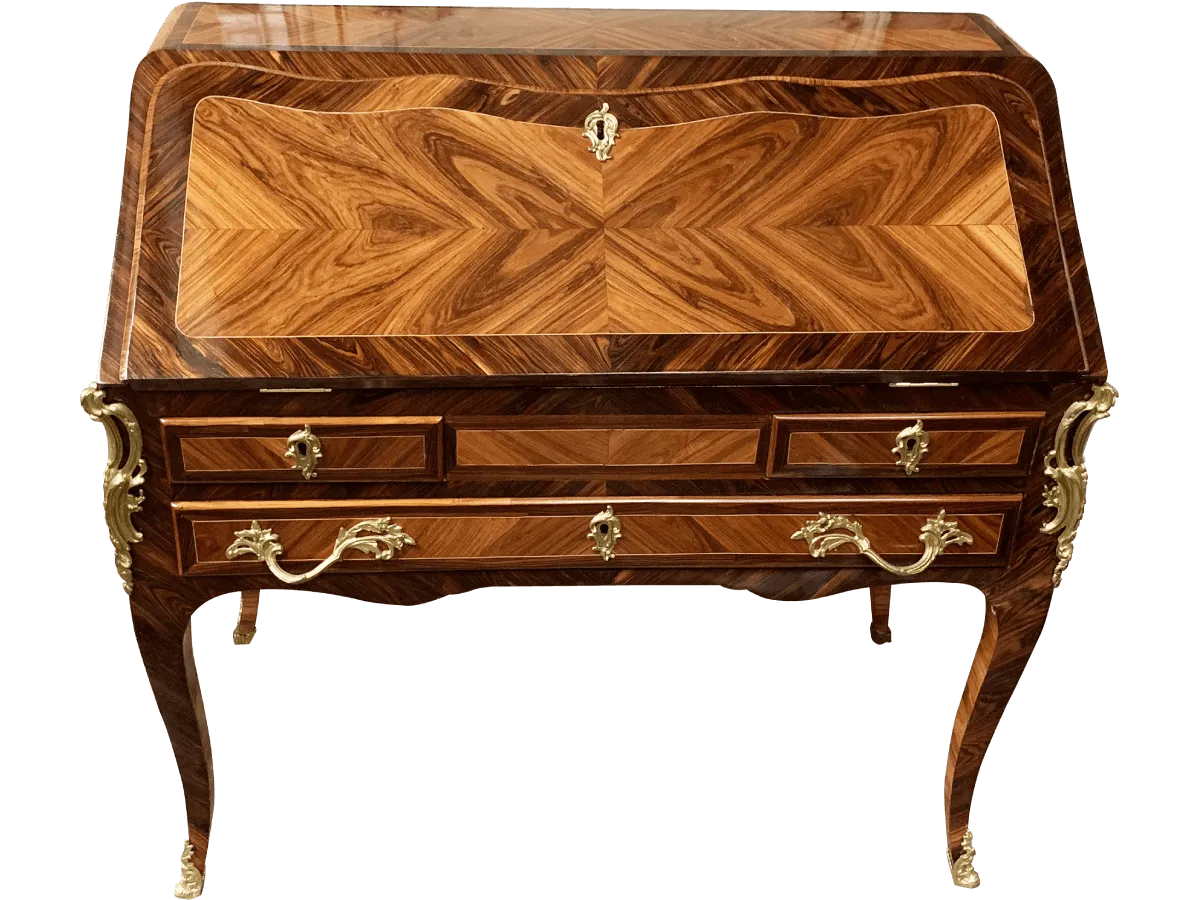Après restauration. Bureau de pente d'époque Louis XV Après restauration. Bureau de pente d'époque Louis XV
