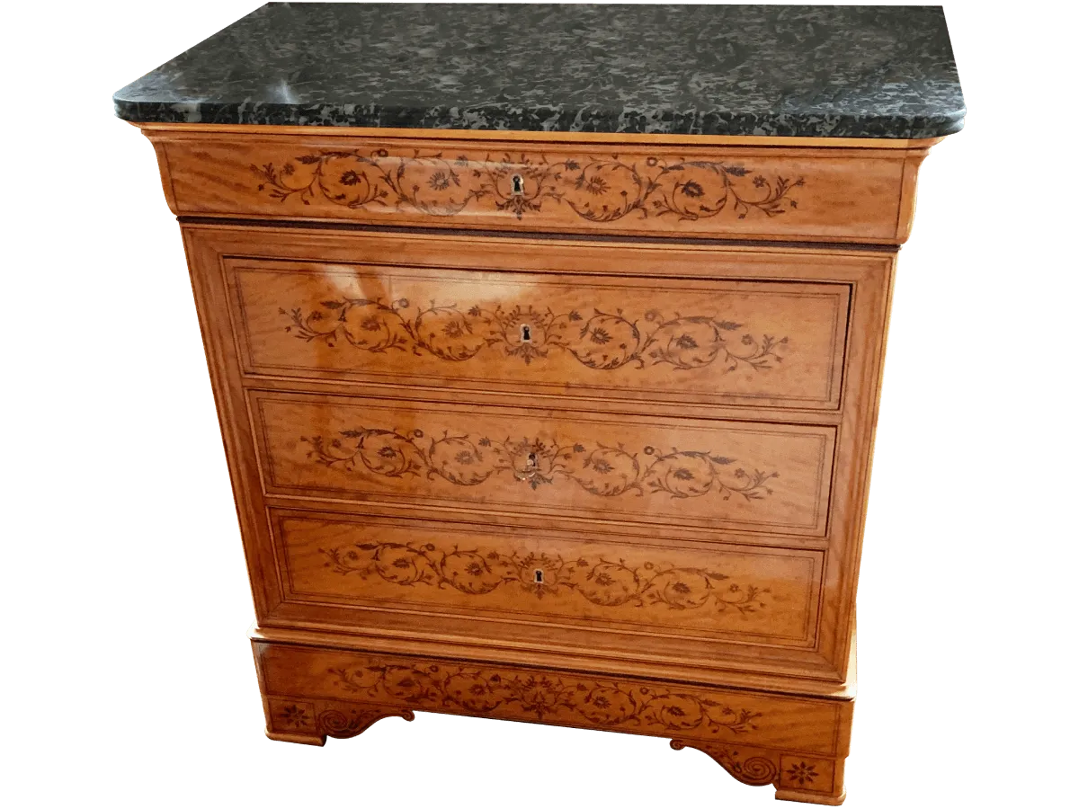 Après restauration. Commode d'époque Restauration - Charles X Après restauration. Restauration à Paris - Vincennes d'une commode d'époque Restauration - Charles X