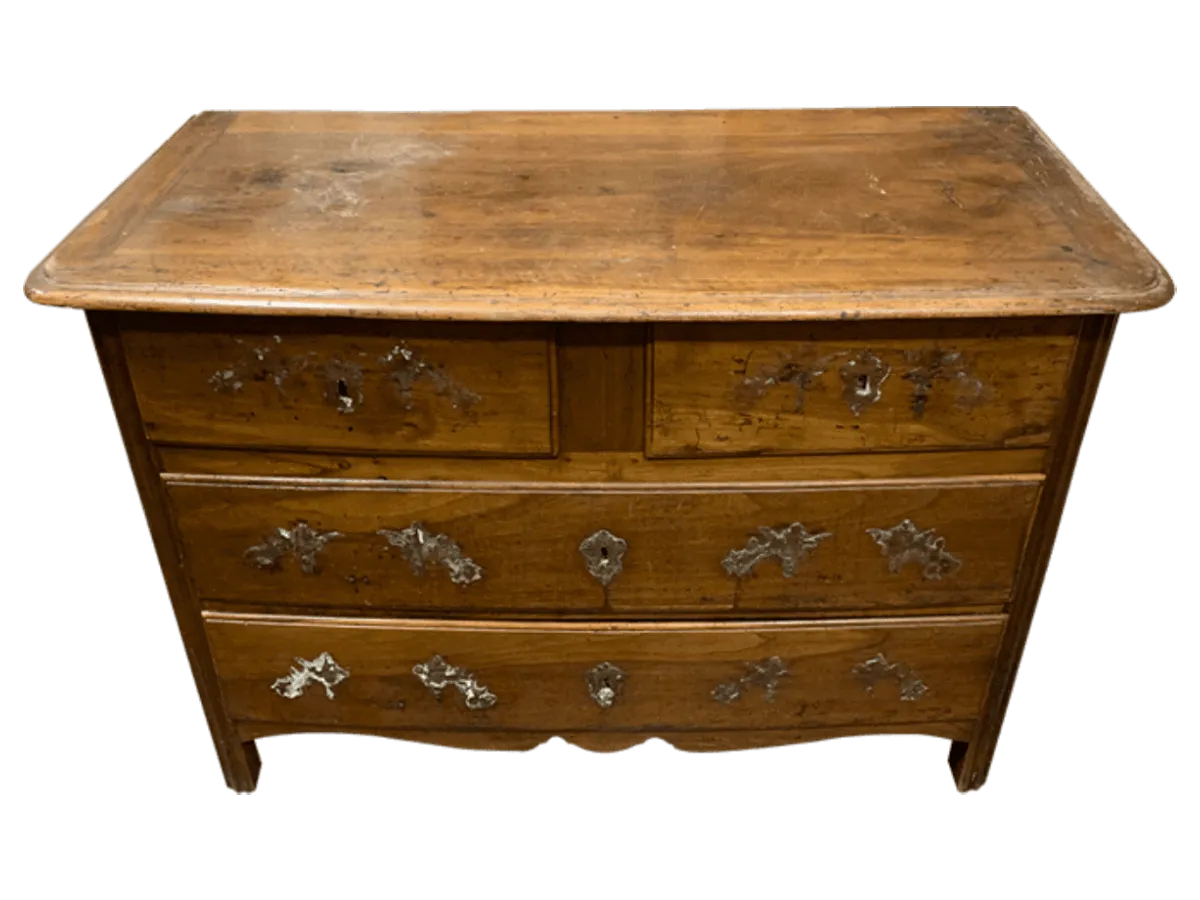Avant restauration. Commode d'époque Louis XIV Avant restauration. Restauration à Paris - Vincennes d'une commode d'époque Louis XIV