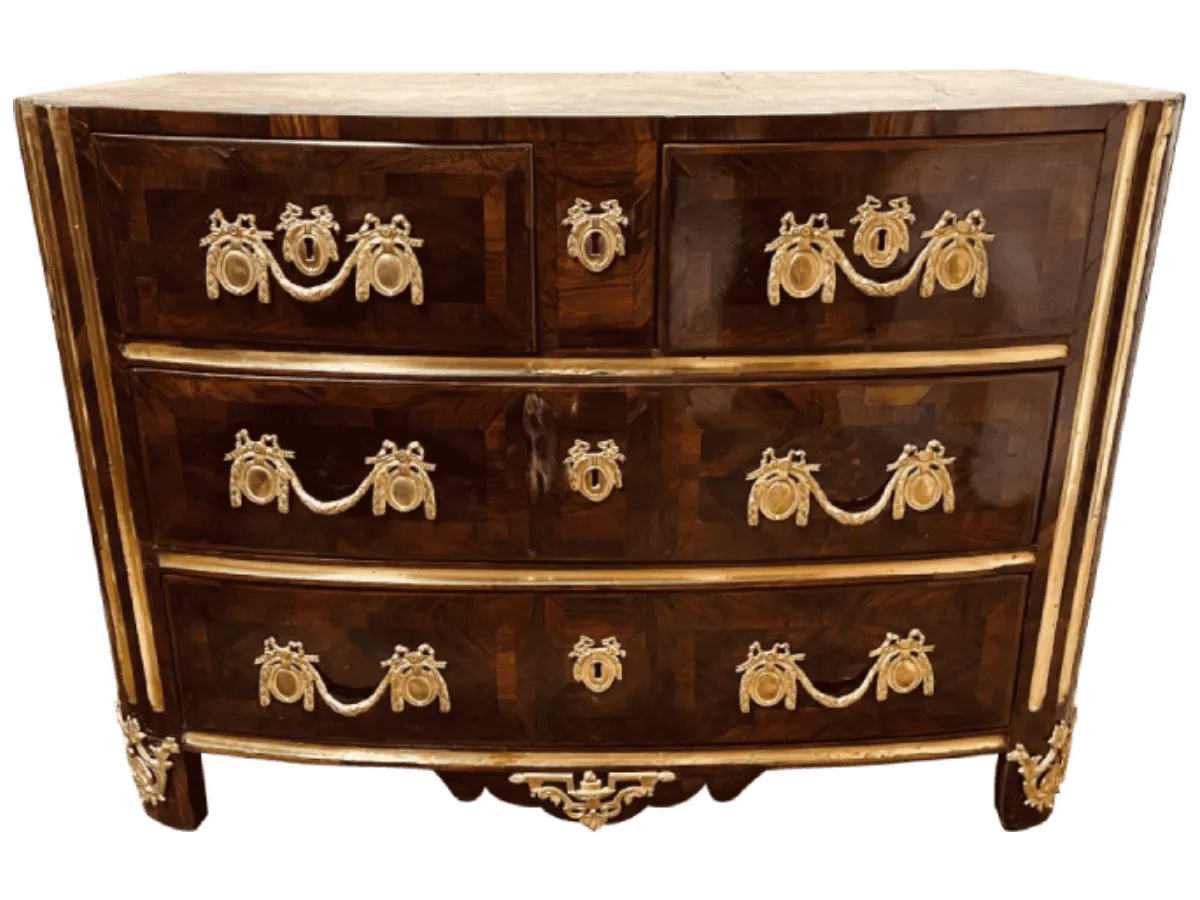 Après restauration. Commode d'époque Louis XIV Après restauration. Restauration à Paris - Vincennes d'une commode d'époque Louis XIV