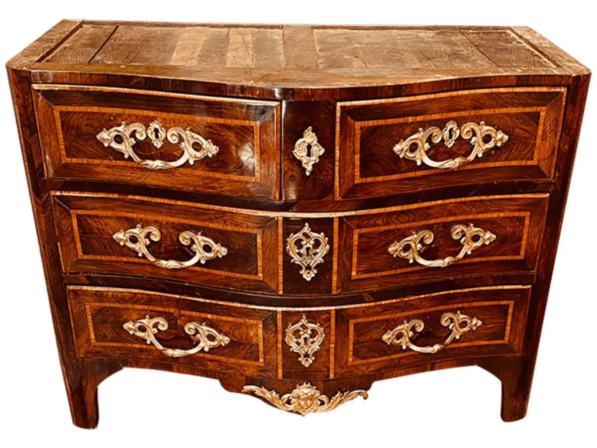 Après restauration. Commode d'époque Louis XIV Après restauration. Restauration à Paris - Vincennes d'une commode d'époque Louis XIV