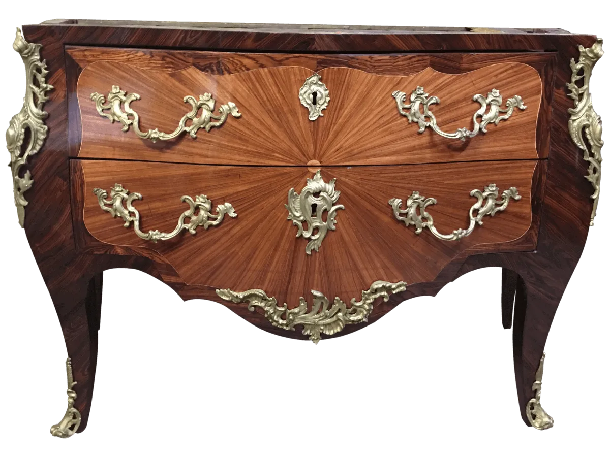Après restauration. Commode Louis XV Après restauration. Commode Louis XV