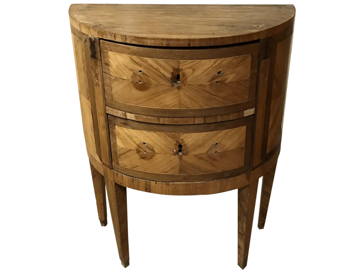 Avant restauration. Commode d'époque Louis XVI Avant restauration. Restauration à Paris - Vincennes d'une commode d'époque Louis XVI