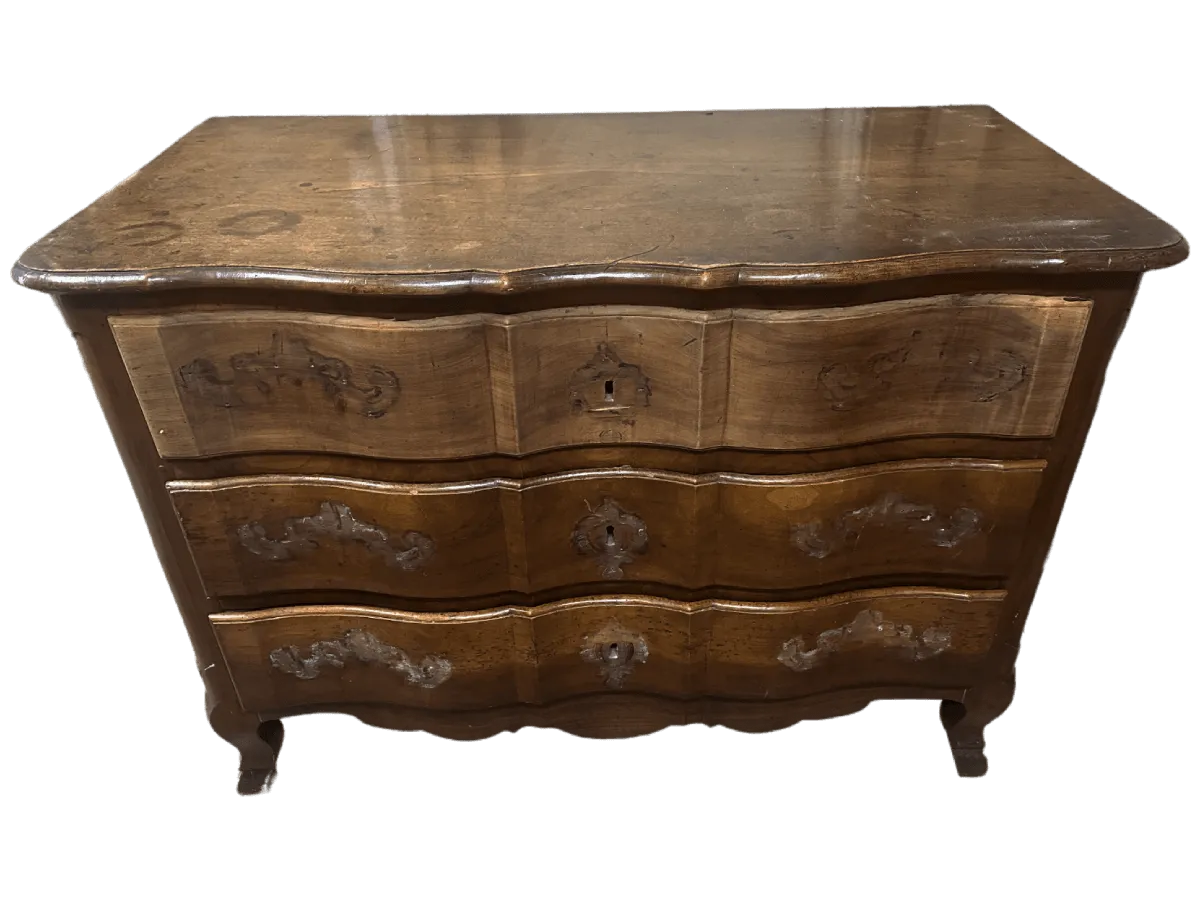 Avant restauration. Commode d'époque Transition Louis XV - Louis XVI Avant restauration. Restauration à Paris - Vincennes d'une commode d'époque Transition Louis XV - Louis XVI
