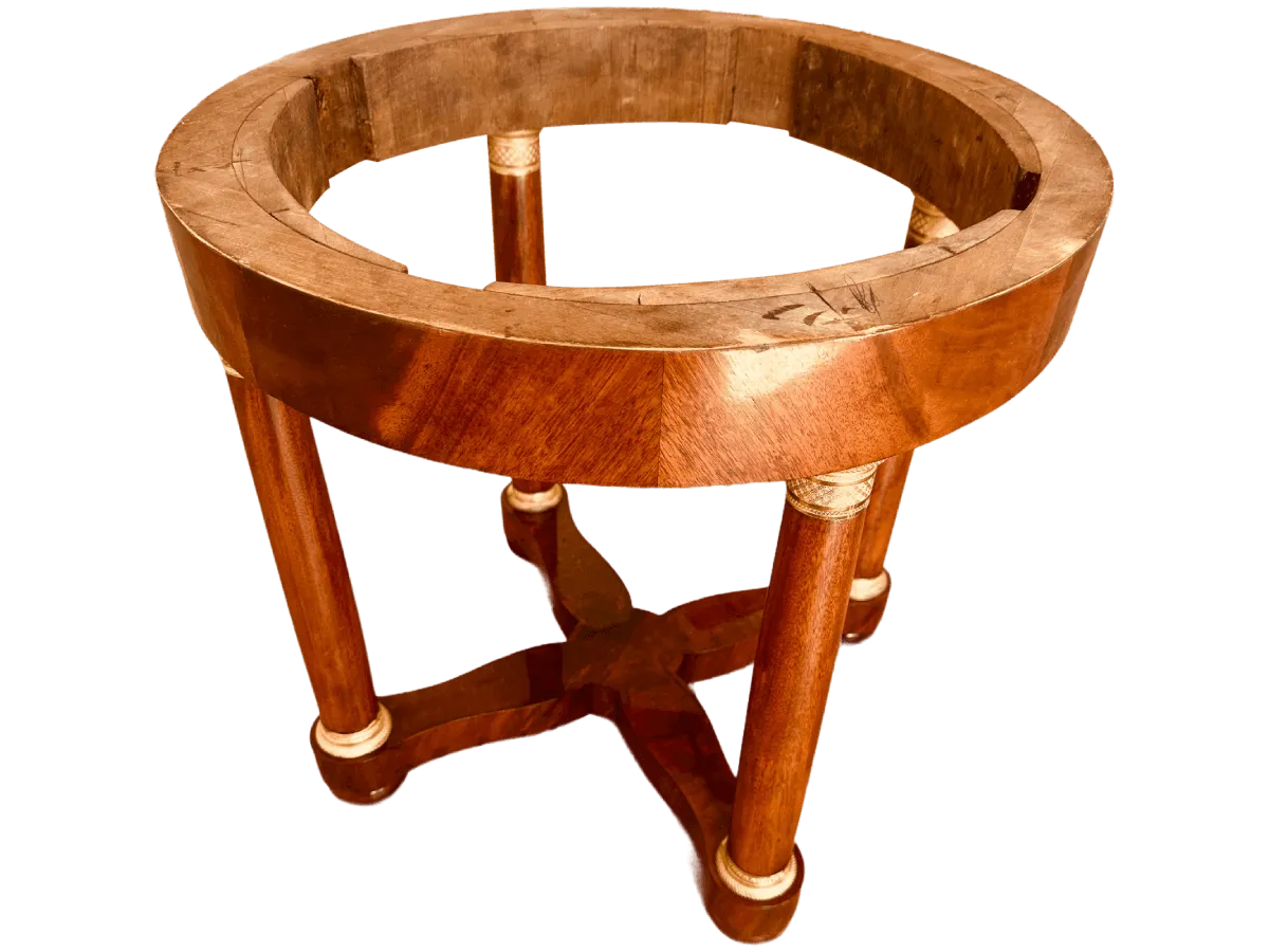 Après restauration. Guéridon de style Empire Après restauration. Restauration à Paris - Vincennes d'un Guéridon de style Empire