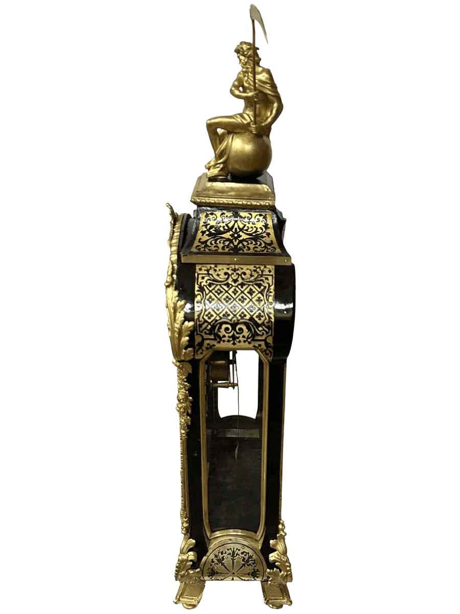 Après restauration. Pendule d'époque Louis XIV Après restauration. Restauration à Paris - Vincennes d'une pendule d'époque Louis XIV