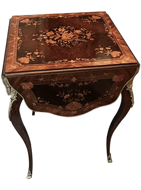 Après restauration. Table Napoléon III Après restauration. Restauration à Paris - Vincennes d'une table Napoléon III